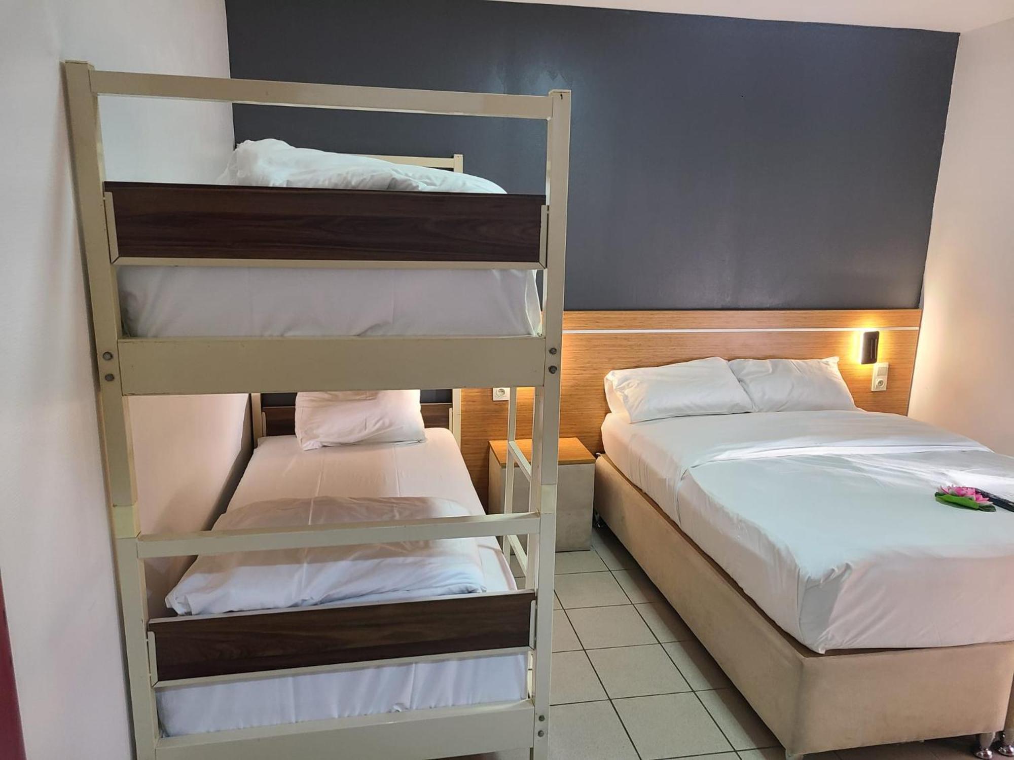Hotel Victoire, Poitiers Gare Exteriör bild
